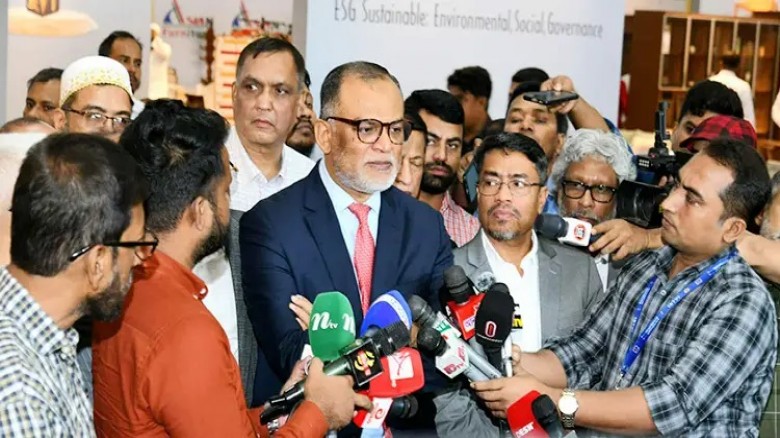 ভোজ্যতেলের দাম সরকার বাড়ায়নি: বাণিজ্য উপদেষ্টা