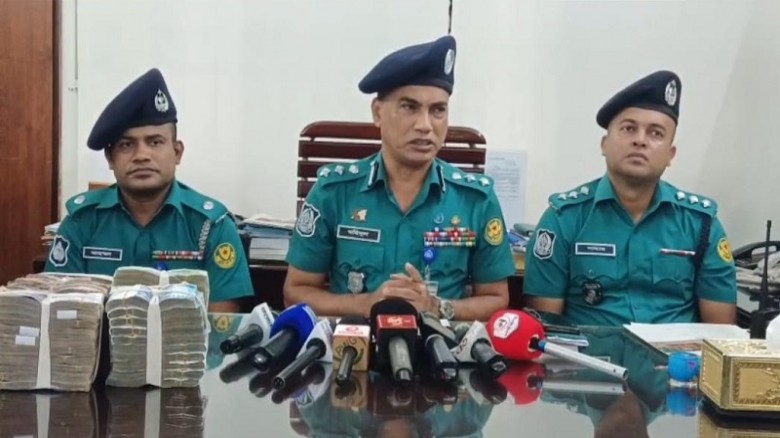 দুর্ধর্ষ চুরির ঘটনায় এখন পর্যন্ত ৫৮ লাখ ৮৪ হাজার টাকা উদ্ধার করা হয়েছে। বাকি টাকা উদ্ধারের বিষয়ে সাঁড়াশি অভিযান অব্যাহত আছে।