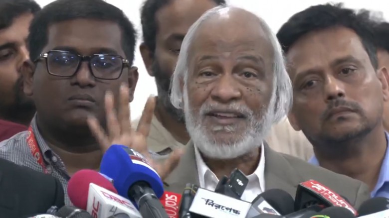 নির্বাচনে কোনোভাবেই যাতে বিতর্কিত কর্মকর্তারা জড়িত না থাকেন: ড. মঈন খান