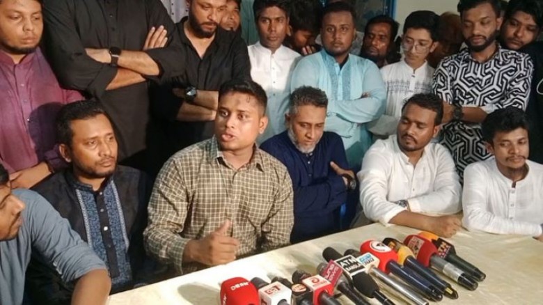 সচিবালয়ে বসে ডিসি, এসপি ভাগাভাগি চলছে: হাসনাত আবদুল্লাহ