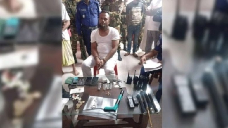 গাজীপুরে অস্ত্রসহ ছাত্রদলের সাবেক নেতাসহ আটক ৮...