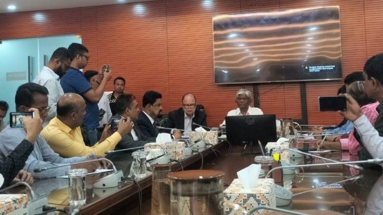 পে-কমিশনের সিদ্ধান্ত নেবে আগামী সরকার: অর্থ উপদেষ্...
