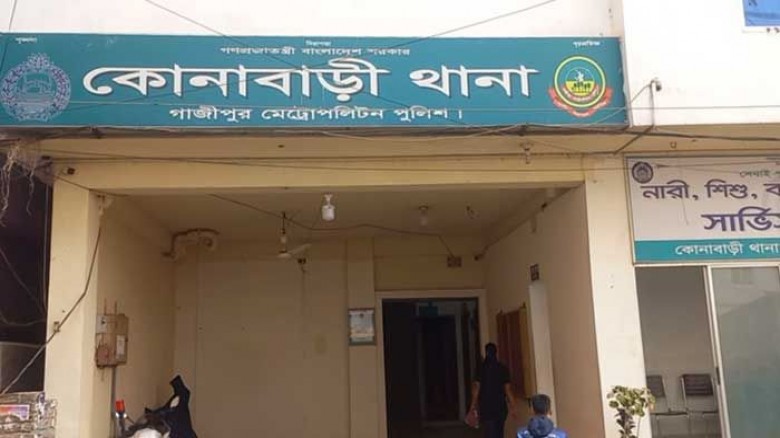 স্ত্রীকে গলা কেটে হত্যার পর নিজের গলায় ছুরি চালালে...