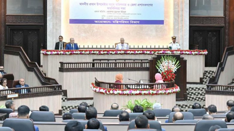 এবারের নির্বাচন দেশ রক্ষার নির্বাচন : প্রধান উপদেষ...