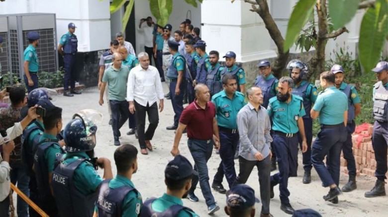 সেনা কর্মকর্তাদের উদ্দেশ্যে ট্রাইব্যুনাল , আইন সবা...