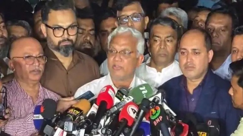 ৩ দিন ধরে একই অবস্থায় খালেদা জিয়া: ডা. জাহিদ হোসেন...