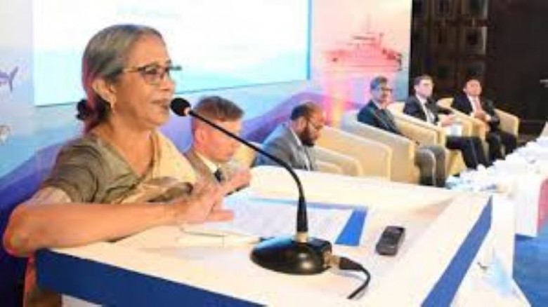 অবৈধ আহরণে কমছে সামুদ্রিক মাছের আধার: প্রাণিসম্পদ ...