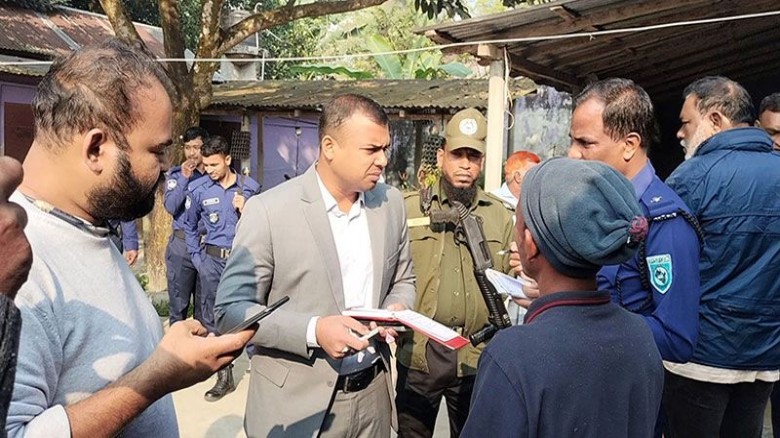 স্ত্রীসহ বীর মুক্তিযোদ্ধার রক্তাক্ত মরদেহ উদ্ধার...