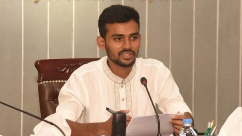 জরুরি প্রেস ব্রিফিং ডেকেছেন উপদেষ্টা আসিফ, ছাড়তে প...