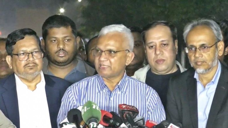 খালেদা জিয়ার সর্বোচ্চ চিকিৎসা চলছে: ডা. জাহিদ হোসে...