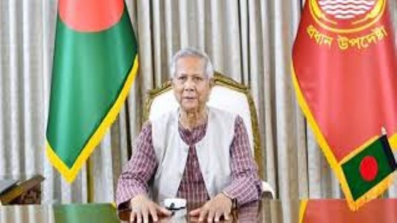 সীমান্তে অতন্দ্র প্রহরীর দায়িত্ব পালন করছে বিজিবি : প্রধান উপদেষ্টা