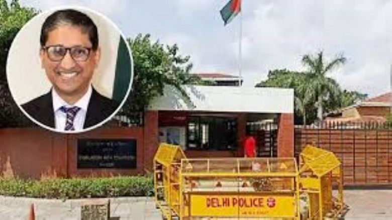 দিল্লিতে নিযুক্ত হাইকমিশনার রিয়াজ হামিদুল্লাহকে ঢাকায় জরুরি তলব