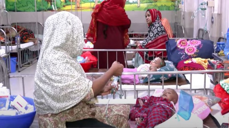 শীতে বাড়ছে নিউমোনিয়া, শিশুদের বাড়তি যত্ন নেওয়ার পর...