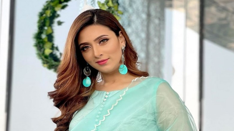 পরীমণির সেই ‘আপত্তি’ কাটিয়ে ফের রাজের নায়িকা মিম...