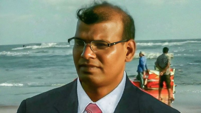 প্রথমে অস্ত্র ছিনিয়ে র‌্যাব কর্মকর্তার পায়ে গুলি, ...