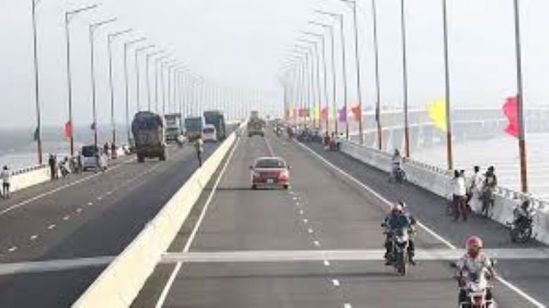 পদ্মা সেতুতে টোল থেকে আয় ৩ হাজার কোটি টাকা