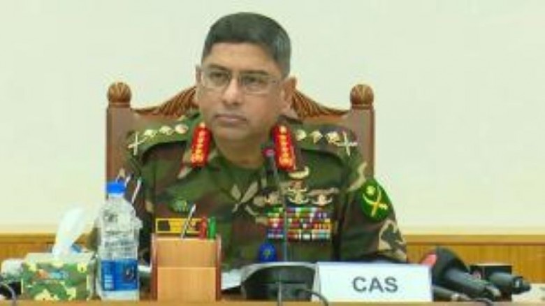 নতুন সরকারের নির্দেশনা পেলে ব্যারাকে ফিরবে সেনাবাহ...