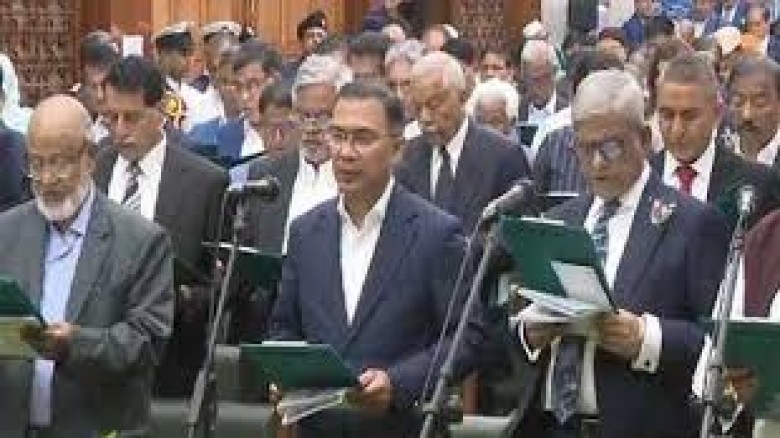 শপথ নিলেন বিএনপির নবনির্বাচিত এমপিরা